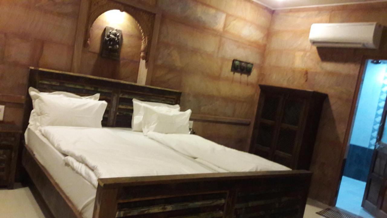 Dev Kothi - Boutique Heritage Stay ジョードプル エクステリア 写真